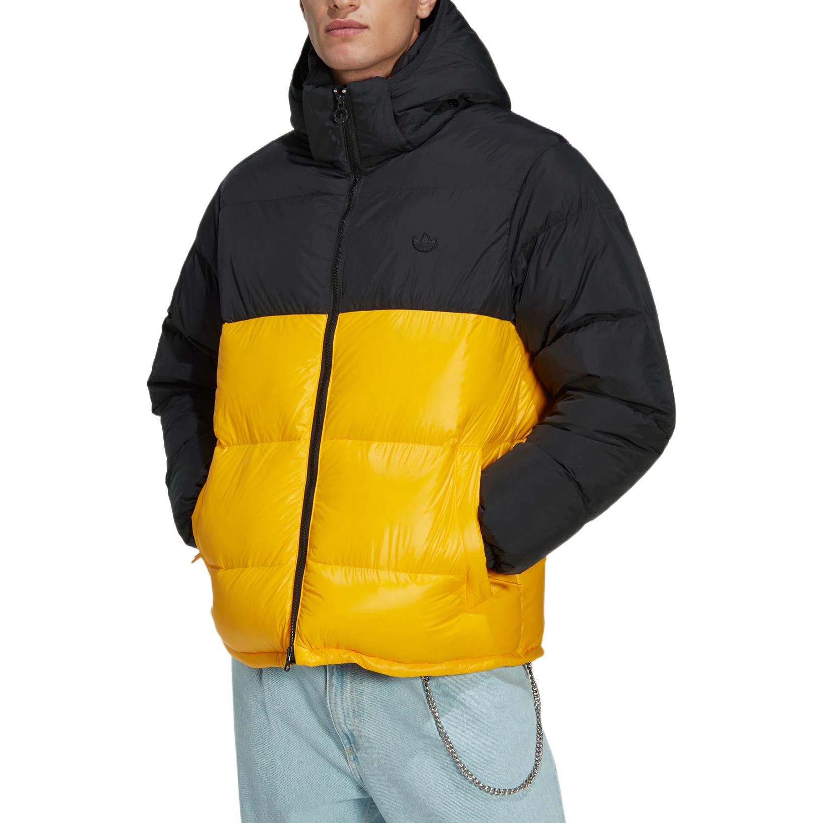 Lookbook Chaqueta adidas Originals FW22 Down Regen Puffer Negra con Logo Bordado. HL9179