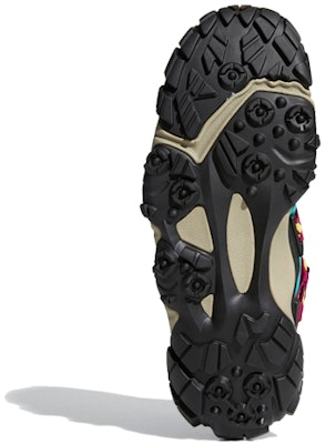 adidas Originals FYW XTA Kasut Sneaker FW9190 Details for adidas Originals FYW XTA Kasut Sneaker FW9190