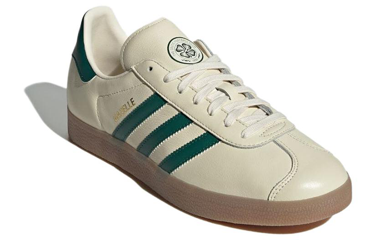 Lookbook アディダス オリジナルス ガゼル "クリームホワイト/グリーン/ガム" IG6435