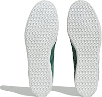 アディダス オリジナルス ガゼル 緑 ローカット IG4986 Details for アディダス オリジナルス ガゼル 緑 ローカット IG4986