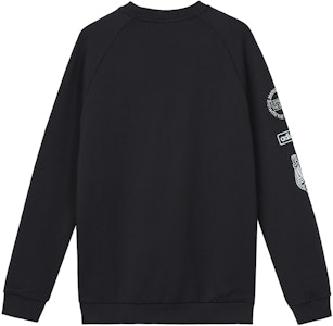 Adidas Originals Graphic Crewneck Baju Sejuk Hitam DP8576 Lookbook Adidas Originals Graphic Crewneck Baju Sejuk Hitam DP8576