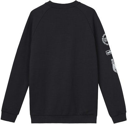 Adidas Originals 圖案圓領黑色長袖運動衫 DP8576 Lookbook Adidas Originals 圖案圓領黑色長袖運動衫 DP8576