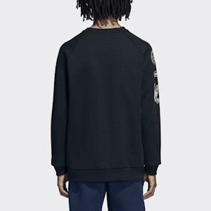 Adidas Originals Graphic Crewneck Baju Sejuk Hitam DP8576 Purchase Adidas Originals Graphic Crewneck Baju Sejuk Hitam DP8576