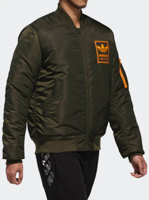 adidas Originals 綠色圖案飛行夾克外套 DN8054 Sizing adidas Originals 綠色圖案飛行夾克外套 DN8054