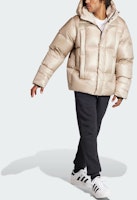 Chaqueta adidas Originals Heavyweight Down Puffer Caqui Claro con Capucha. IR7134 Shop Chaqueta adidas Originals Heavyweight Down Puffer Caqui Claro con Capucha. IR7134