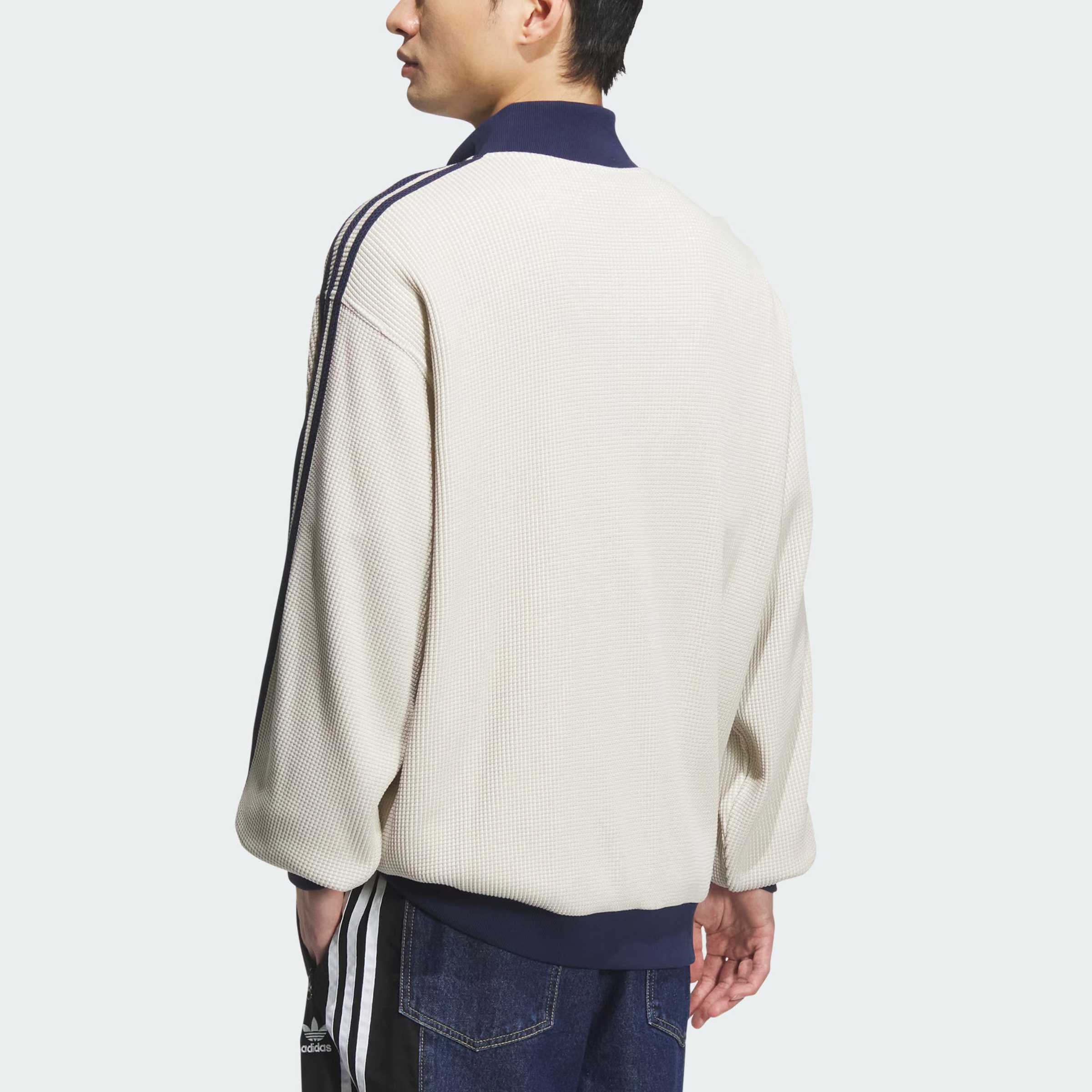 Shop 아디다스 오리지널 니트 트랙탑 로고 릴랙스 핏 롱슬리브 자켓 KC2618