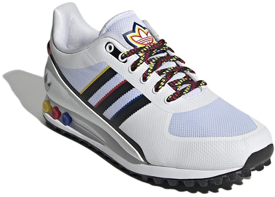 아디다스 오리지널 LA 트레이너 2.0 (흰/검) HP2163 Lookbook 아디다스 오리지널 LA 트레이너 2.0 (흰/검) HP2163