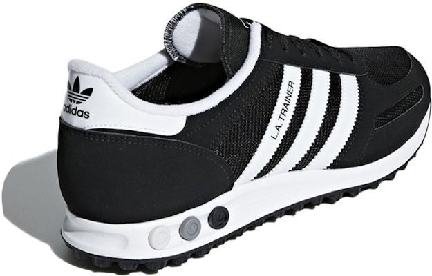 adidas LA Trainer Hitam/Putih BD7688 Lookbook adidas LA Trainer Hitam/Putih BD7688