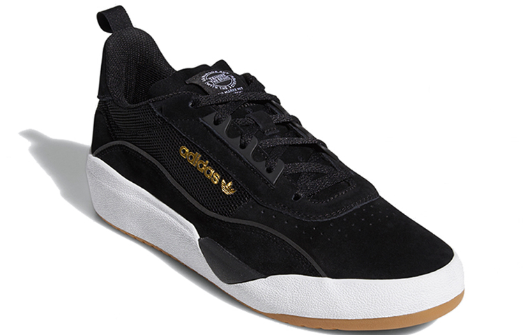 Lookbook adidas Originals Liberty Cup schoenen EE6110