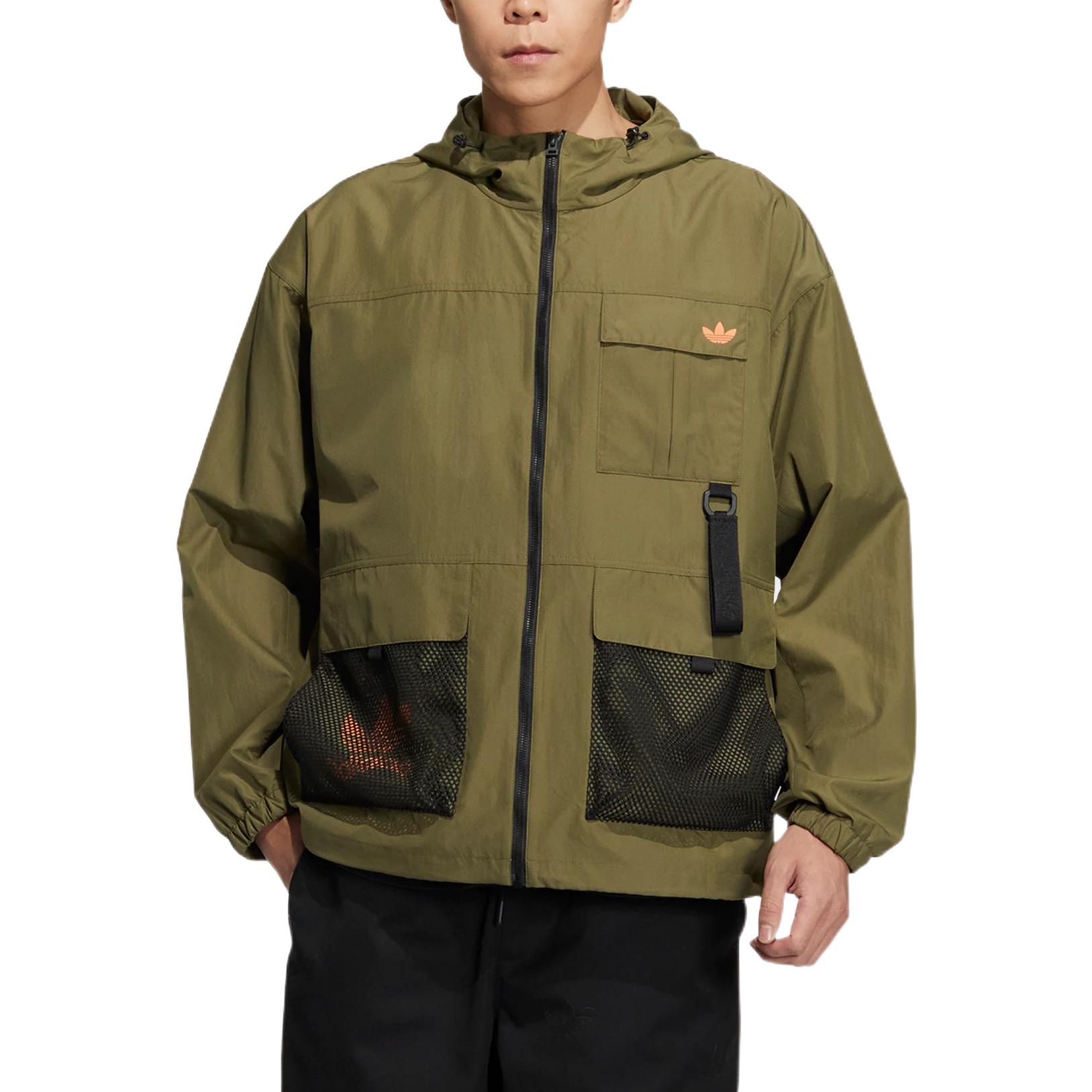 Lookbook 阿迪达斯三叶草标志印花连帽多口袋夹克橄榄绿 HS1909