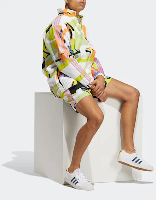 아디다스 오리지널스 러브 유나이트 그래피티 레트로 트랙 자켓 유니섹스 플로럴 디자인 H43971 Purchase 아디다스 오리지널스 러브 유나이트 그래피티 레트로 트랙 자켓 유니섹스 플로럴 디자인 H43971