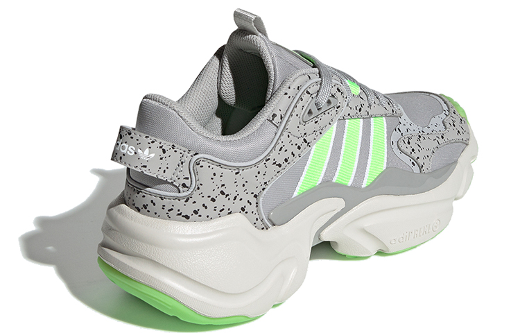 Shop adidas Originals Magmur Runner ''Grau Grün'' EF9001