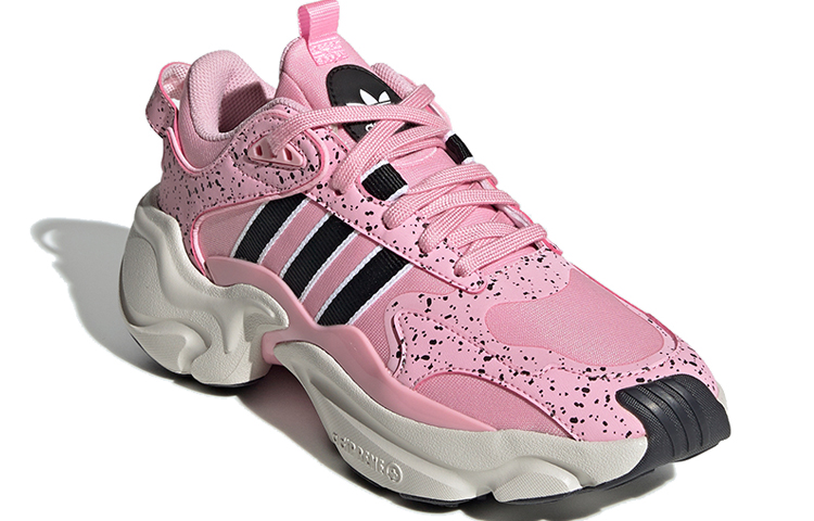 Lookbook adidas Originals Magmur Runner Sneakers EF9000