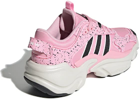 Shop adidas originals Magmur Runner 粉紅