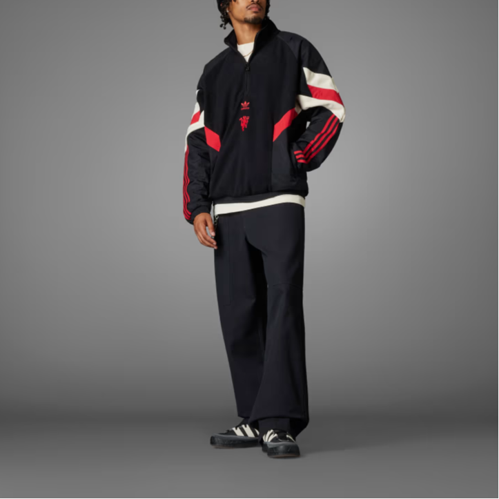 Details for 阿迪达斯曼联黑色抓绒卫衣男款 IS6528