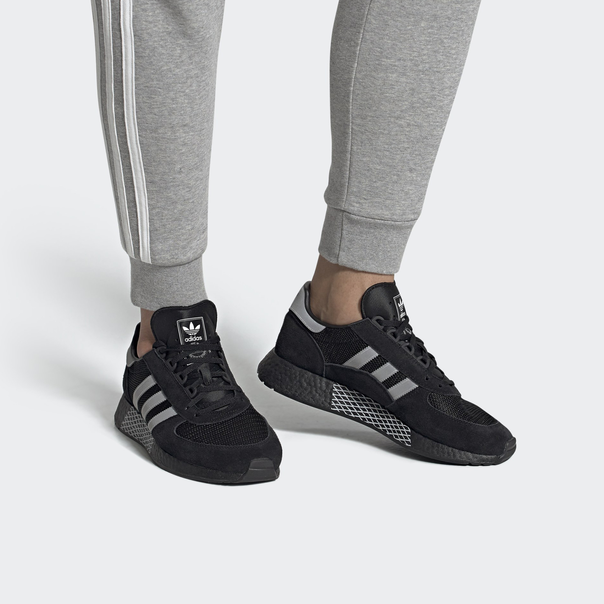 Sizing adidas Originals Marathon Tech ''Zwart Zilver'' EF4398