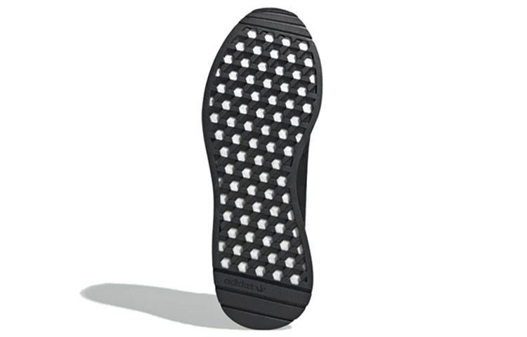 Shop adidas Originals Marathon Tech 'Hitam Putih' EE4924