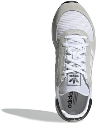 아디다스 마라톤 테크 '그레이화이트 블랙' EE4925 Lookbook 아디다스 마라톤 테크 '그레이화이트 블랙' EE4925