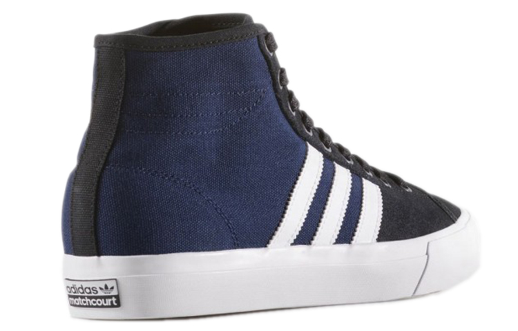 Shop adidas originals Matchcourt 高筒Rx 舒適透氣 耐磨休閒滑板鞋 藍白