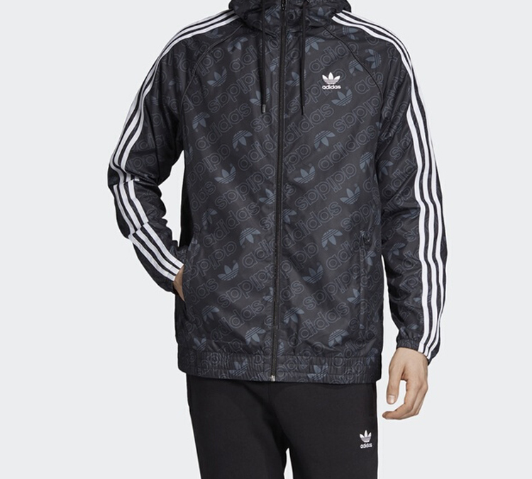 Shop adidas Originals 黑色單色風衣連帽運動外套 ED7047