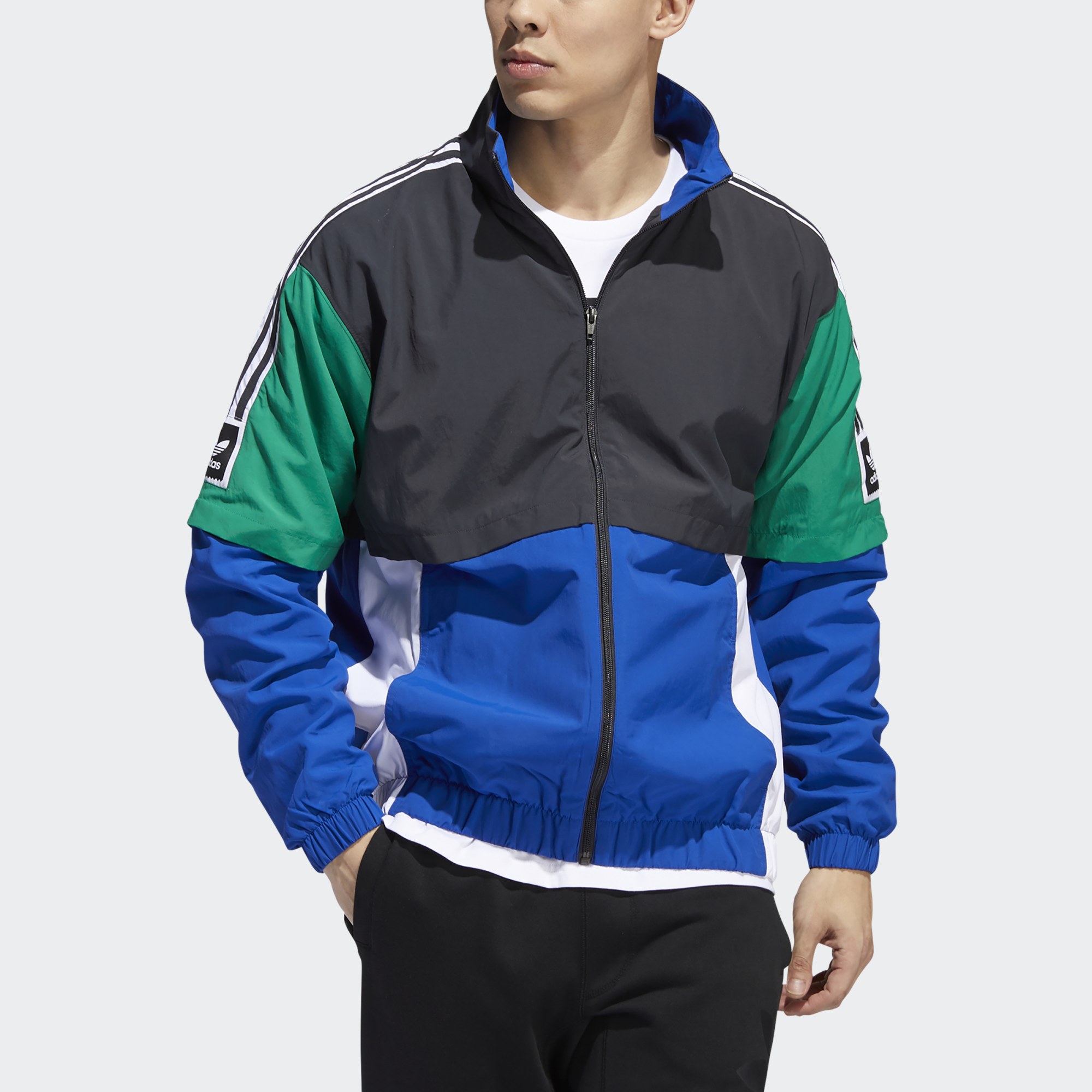 Shop Adidas Originals 男款復古多彩風衣外套 藍/黑 EC7329