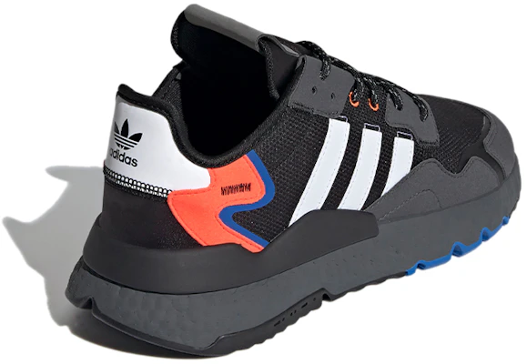 adidas NITE JOGGER 'Kelabu Putih Merah' FX6834 Lookbook adidas NITE JOGGER 'Kelabu Putih Merah' FX6834