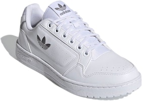 阿迪达斯NY 90经典款白色运动鞋 FZ2246 Lookbook 阿迪达斯NY 90经典款白色运动鞋 FZ2246