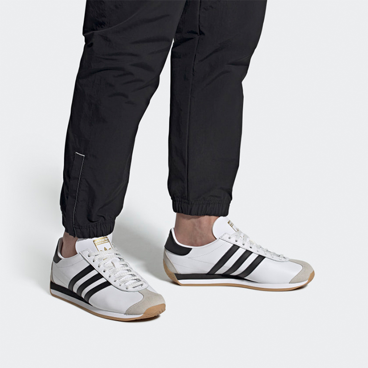 Sizing adidas Originals OG ''Wit Core Zwart Gum'' FV1223