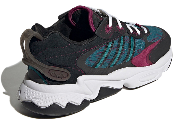 Shop 阿迪达斯 Originals Ozweego 黑蓝配色 GW3957