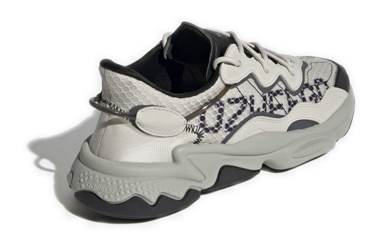 Lookbook adidas Originals Ozweego 'Hitam Abu-abu' EG8798