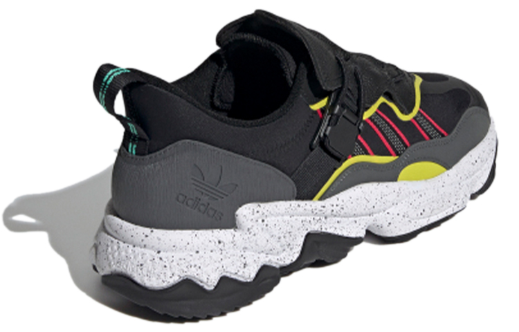 Shop 아디다스 오즈위고 플립실드 "블랙 화이트 옐로우" FY5776