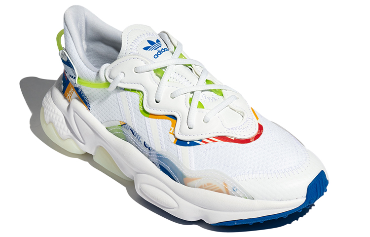 Lookbook アディダス オリジナルス Ozweego 白青赤 GX2714