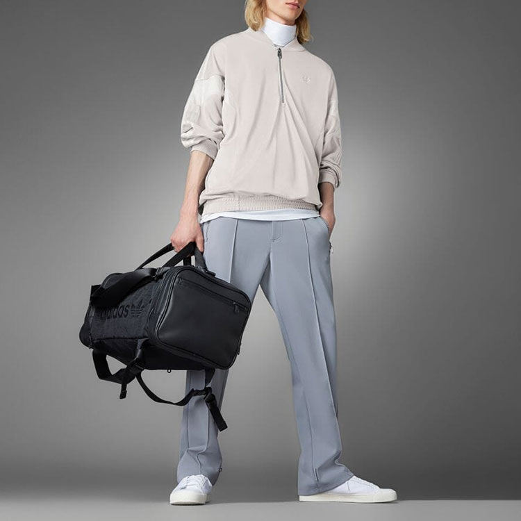 Lookbook 아디다스 오리지널 펄그레이 하프집 재킷 솔리드 스트라이프 로고 디자인 HM2340