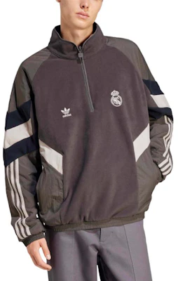 adidas Originals 皇家馬德里系列套頭衫運動衫 碳灰色 IM7464 Lookbook adidas Originals 皇家馬德里系列套頭衫運動衫 碳灰色 IM7464