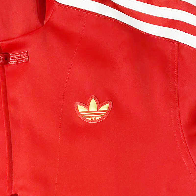 Shop adidas Originals Jaket Merah - Selesa, Lembut & Bernafas JM9181