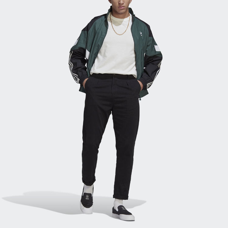 Lookbook adidas Originals REKIVE 復古綠色印花Logo運動外套。 HK7321