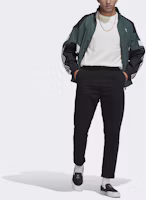Lookbook adidas Originals REKIVE 復古綠色印花Logo運動外套。 HK7321