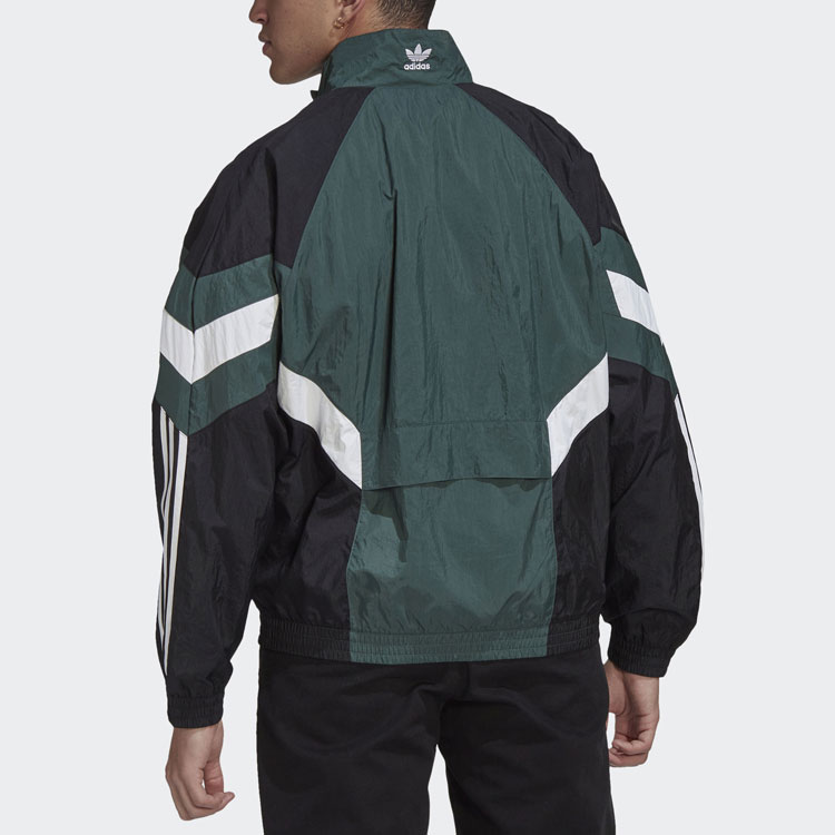 Shop adidas Originals REKIVE 復古綠色印花Logo運動外套。 HK7321