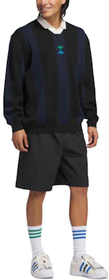 아디다스 오리지널 롤링 링크스 SS24 블랙 V넥 폴로 스웨트셔츠 IT0142 Lookbook 아디다스 오리지널 롤링 링크스 SS24 블랙 V넥 폴로 스웨트셔츠 IT0142