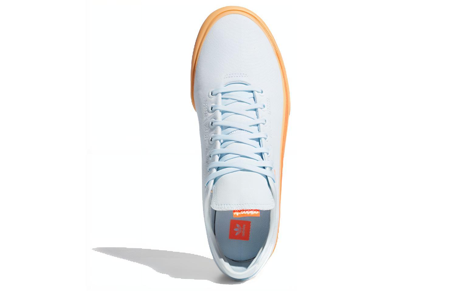 Shop adidas Originals Sabalo Bleu Clair EG2777