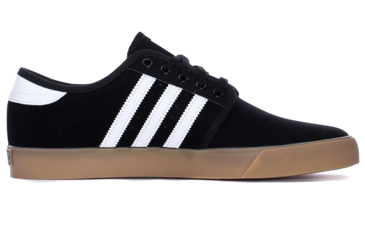 Order adidas Originals Seeley ''Nero Bianco'' EE6136