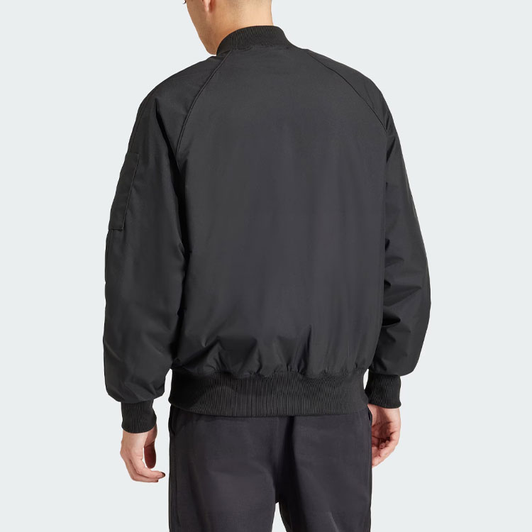 Shop 阿迪达斯Originals SST黑色多口袋飞行夹克外套 IS5385