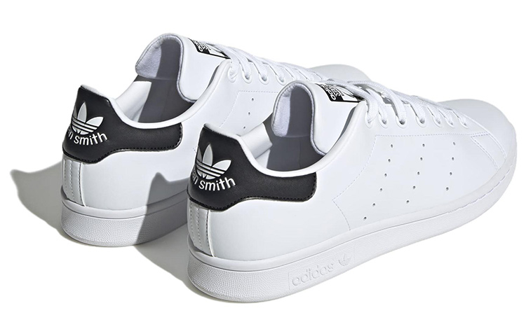 Shop 아디다스 오리지널 스탠스미스 '흰/검' HP2351