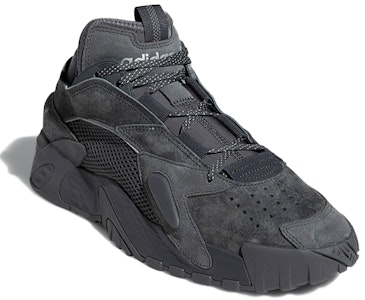 adidas originals 街頭籃球 防滑耐磨 低筒 真實球賽鞋 男女款 純黑色 Lookbook adidas originals 街頭籃球 防滑耐磨 低筒 真實球賽鞋 男女款 純黑色