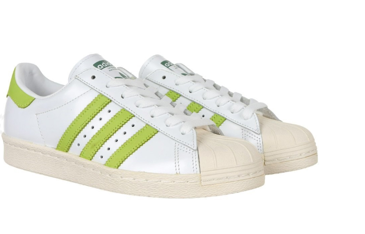 Lookbook 아디다스 오리지널 슈퍼스타 80s 흰/초록 BY9048