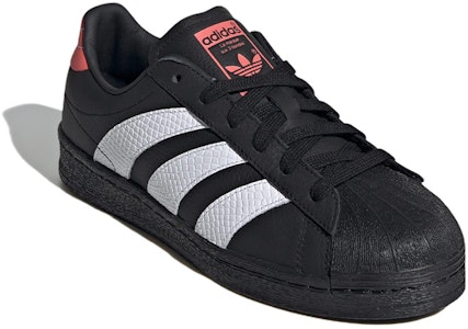 adidas Originals Superstar 82 "Hitam" IE3056 Lookbook adidas Originals Superstar 82 "Hitam" IE3056