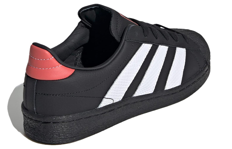 Shop adidas Originals Superstar 82 "Hitam" IE3056