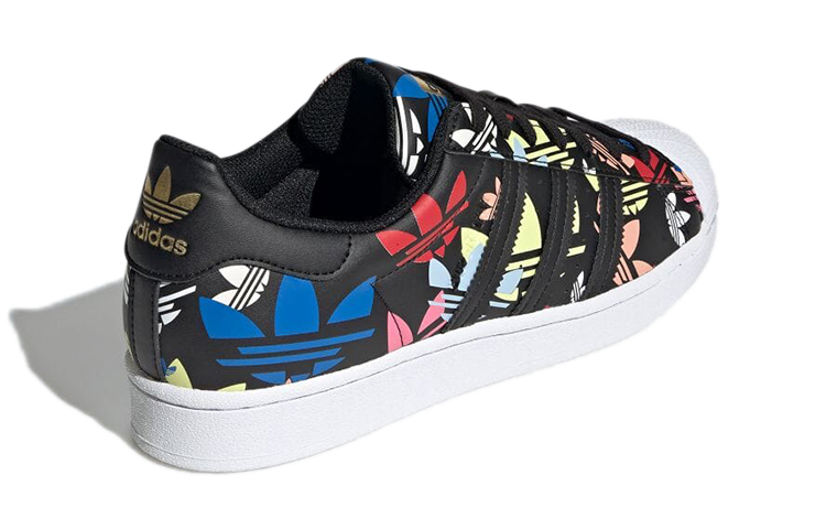 Shop アディダス オリジナルス スーパースター "トレフォイル総柄 - 黒マルチ" H00182