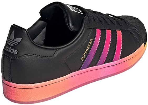 아디다스 오리지널 슈퍼스타 '블랙 레드' FU9394 Lookbook 아디다스 오리지널 슈퍼스타 '블랙 레드' FU9394