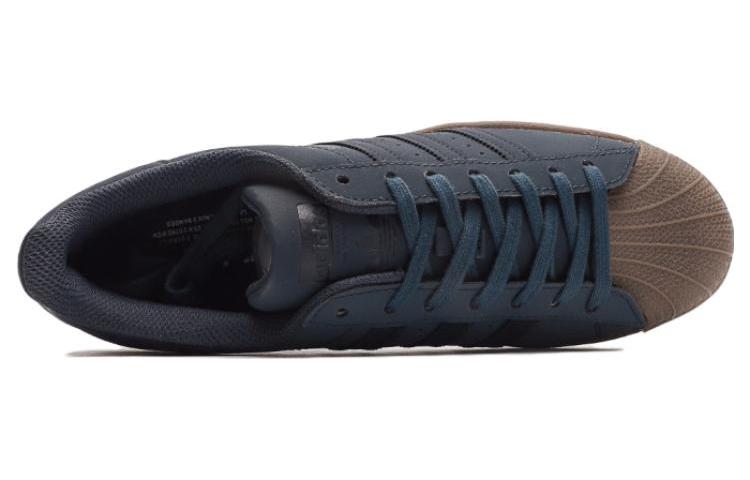 Shop 阿迪达斯 Superstar 帆布鞋 '海军蓝胶底' GW6226